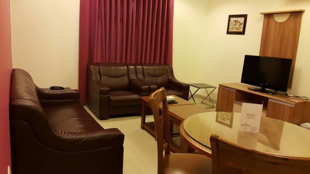 Al Manaf Hotel Suites Masqat Buitenkant foto